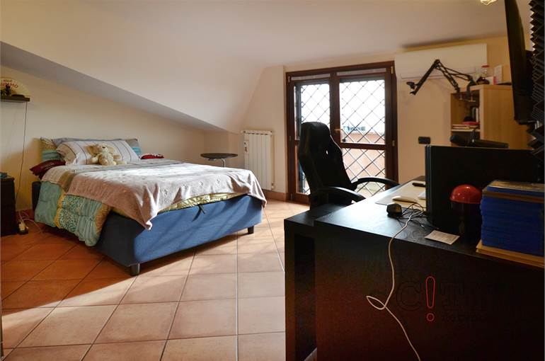 Camera 2 piano primo