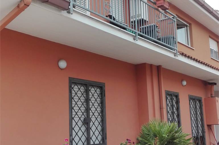 Facciata appartamento in villa